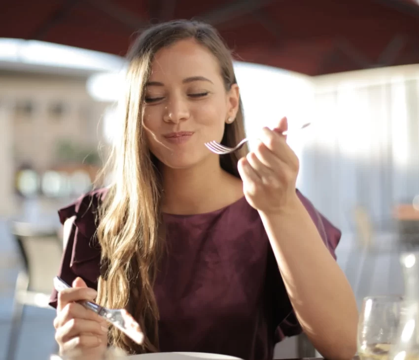 How Long After Tooth Extraction Can I Eat